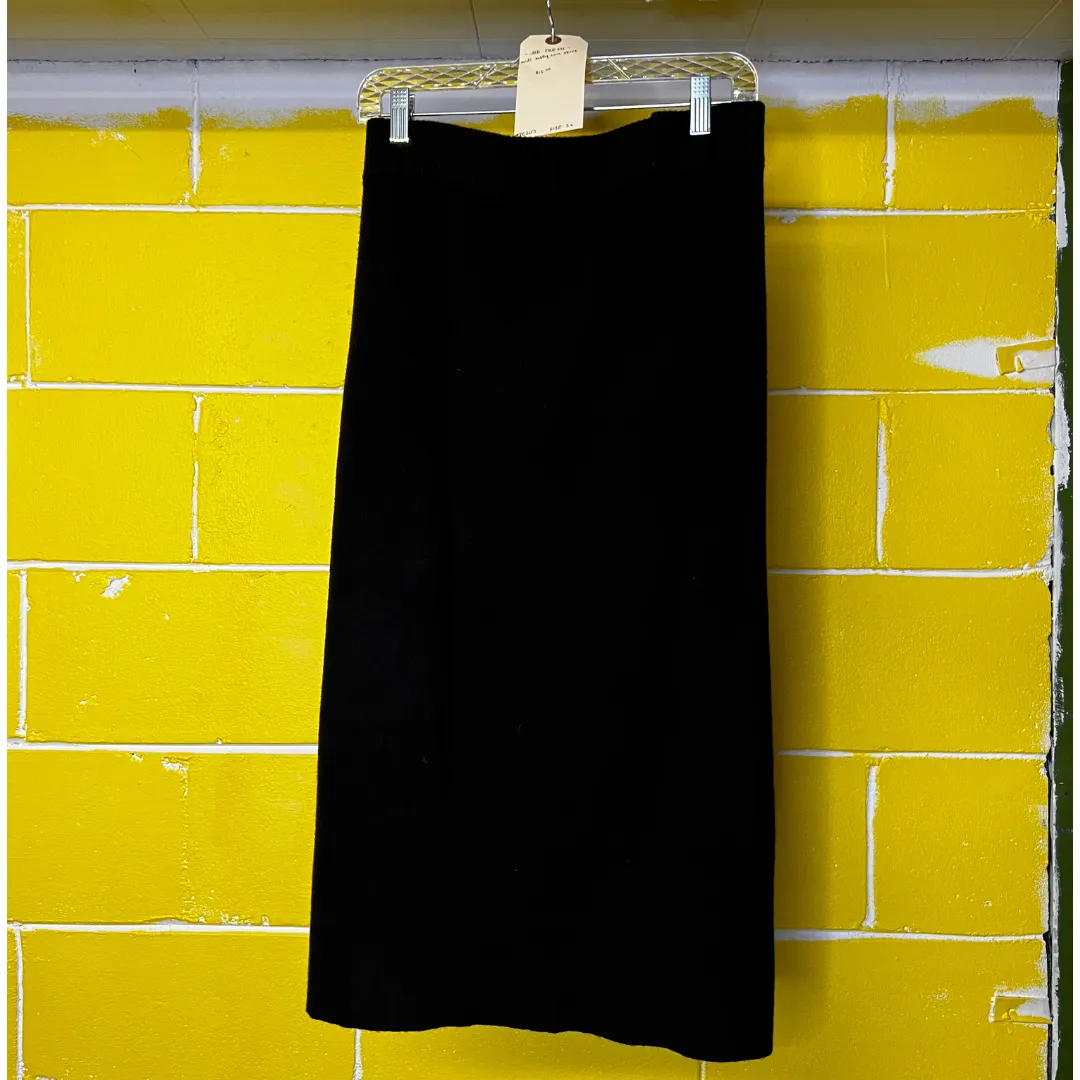Stretchy wool-like midi pencil skirt with slits - 3X