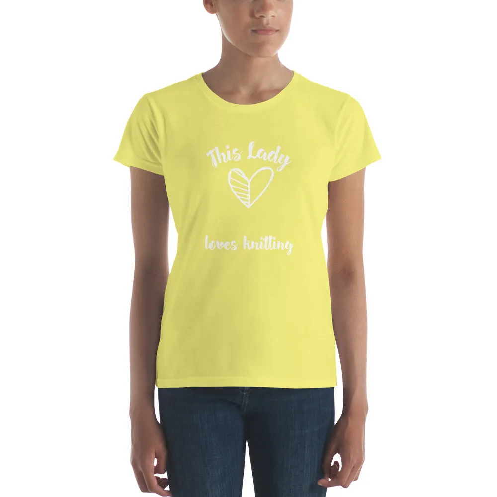 This Lady Loves Knitting (t-shirt, classic fit)