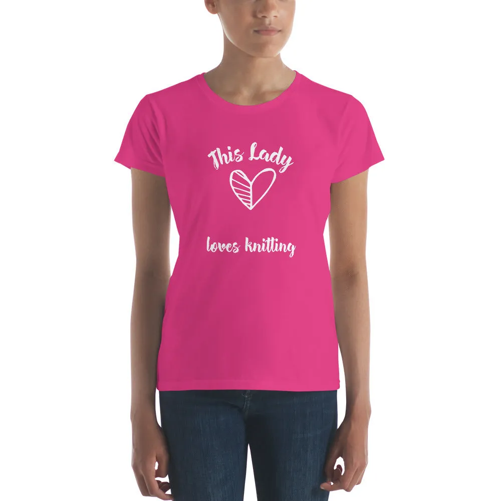 This Lady Loves Knitting (t-shirt, classic fit)