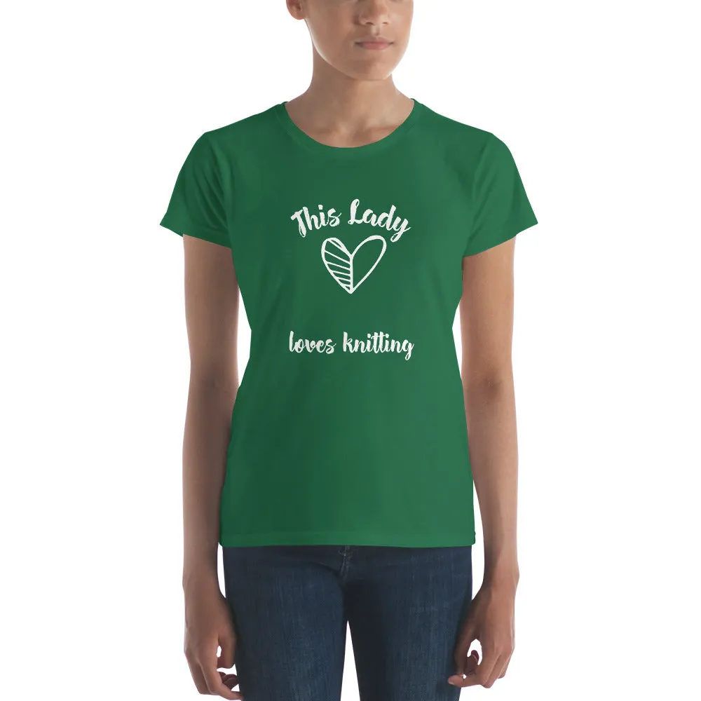 This Lady Loves Knitting (t-shirt, classic fit)